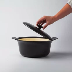 Cookware BergHOFF Ron 4.4 Qt. Cast Iron Stock Pot In Black With Lid -Weston Shop berghoff stock pots 3900040 31 1000
