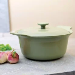 Cookware BergHOFF Ron 4.4 Qt. Cast Iron Stock Pot In Green With Lid 13 Cookware BergHOFF Ron 4.4 Qt. Cast Iron Stock Pot In Green With Lid -Weston Shop berghoff stock pots 3900045 44 1000