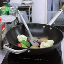 Cookware BergHOFF Geminis Cast Iron Wok With Nonstick Ceramic Coating -Weston Shop berghoff woks stir fry pans 2202006 31 1000