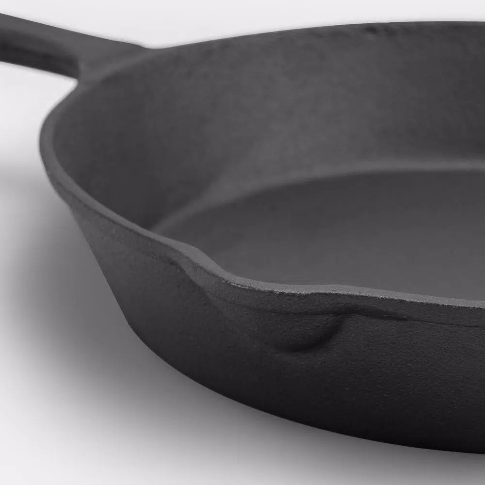 Cookware ExcelSteel 9 In. Cast Iron Skillet In Black 4 Cookware ExcelSteel 9 In. Cast Iron Skillet In Black - Image 2