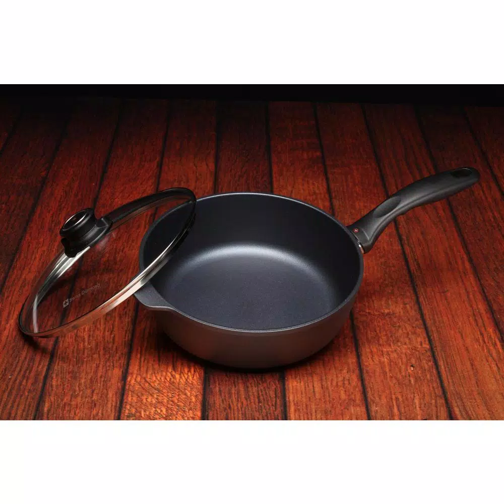 Cookware Swiss Diamond Classic Series 3.2 Qt. Cast Aluminum Nonstick Saute Pan In Gray With Glass Lid 5 Cookware Swiss Diamond Classic Series 3.2 Qt. Cast Aluminum Nonstick Saute Pan In Gray With Glass Lid - Image 3